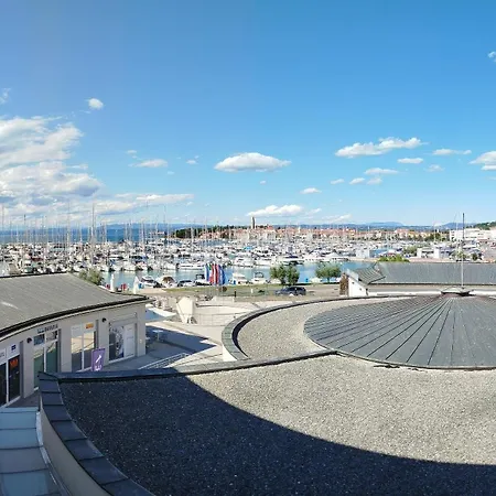 Marina View Izola1 Apartmán *